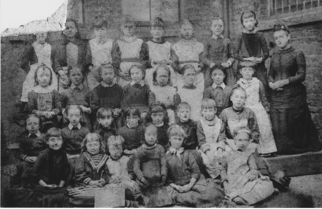 school photo from Audrey - looks like 1880s - perhaps Meg and MA's sister Elizabeth Jones