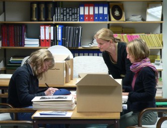 tracy-heidi-and-kristen-at-the-leidschendam-voorburg-archives