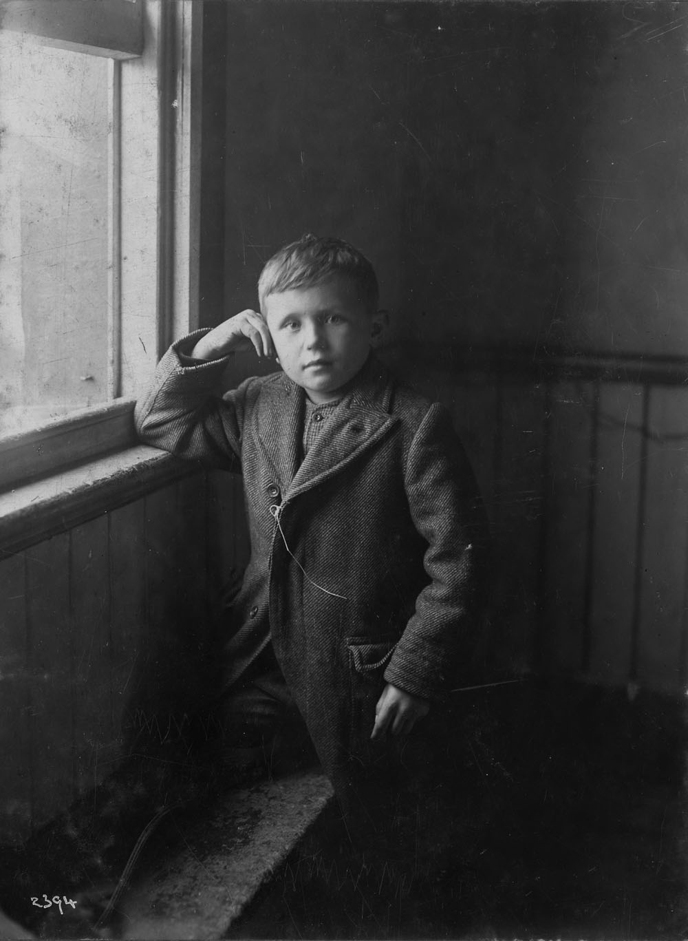 homechild traveling alone